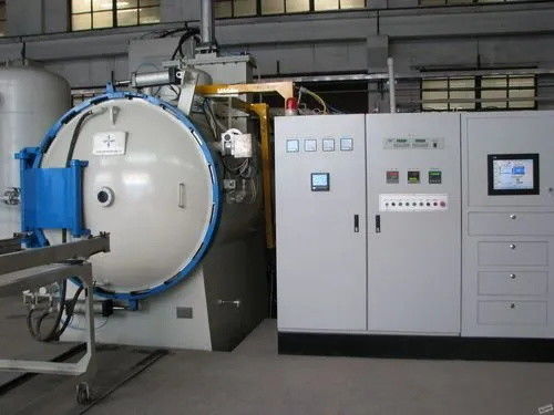 1300C Max. Temperature Vacuum Oil Quenching Furnace 380V Adjustable Voltage